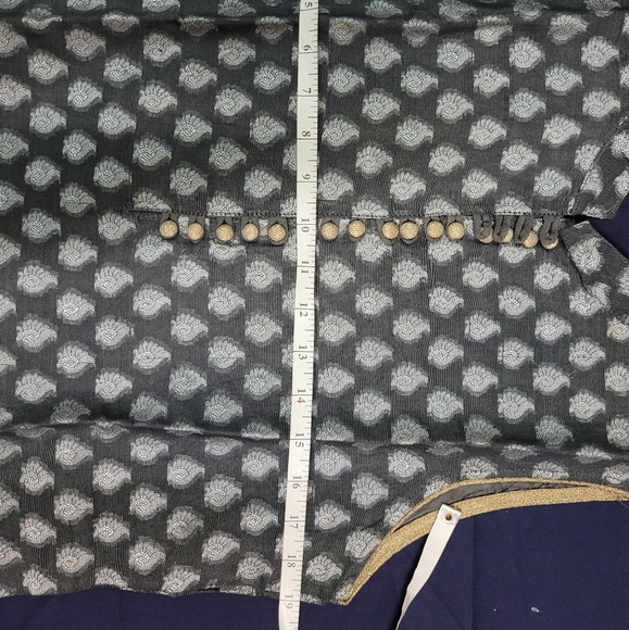 Silver and Gold Brocade Kurta - Picture 6 of 8